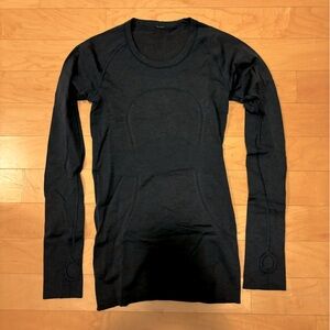 Lululemon Long Sleeve Swiftly sz 4